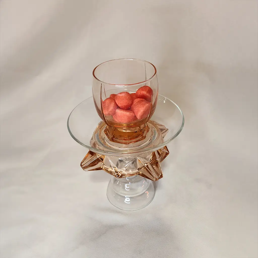 Aimée – Présentoir en verre rose et transparent
